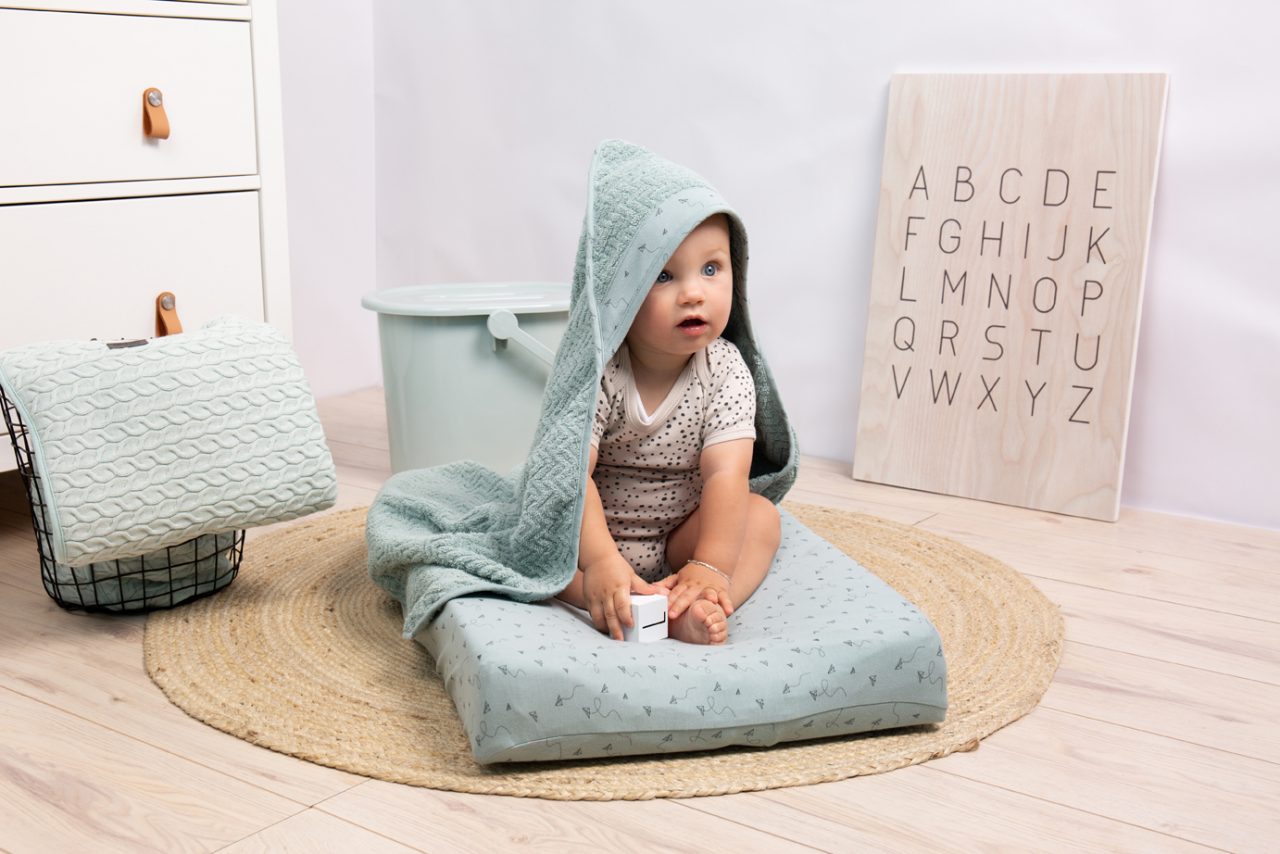 Badcape - Paper Planes