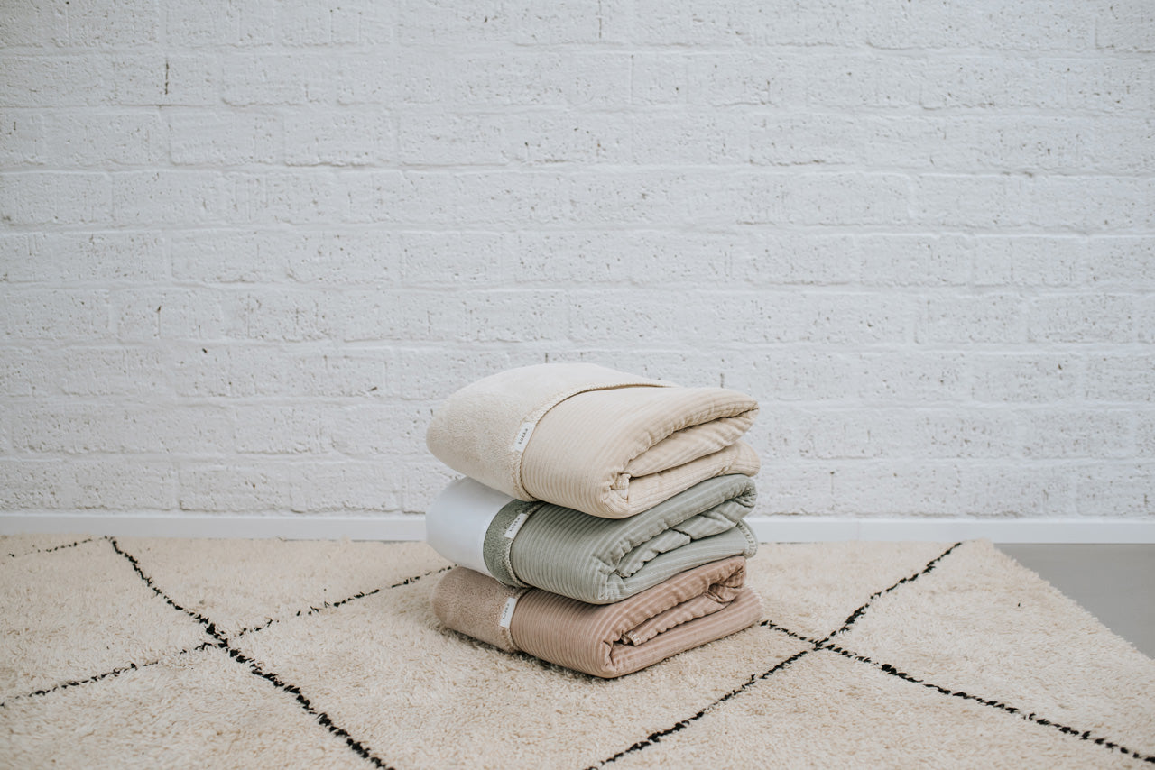 Ledikantendeken Teddy Vik - Grey pink